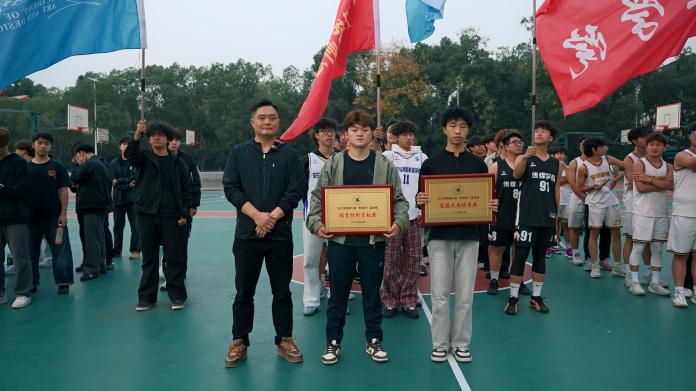 拼搏赛场，“篮”情永恒 ——汉口学院第七届“新生杯”篮球赛闭幕式