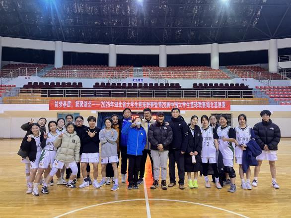 我校篮球队在湖北省大学生篮球联赛斩获佳绩